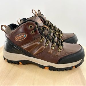 SKECHERS Traven hiking boots waterproof size 4 boys